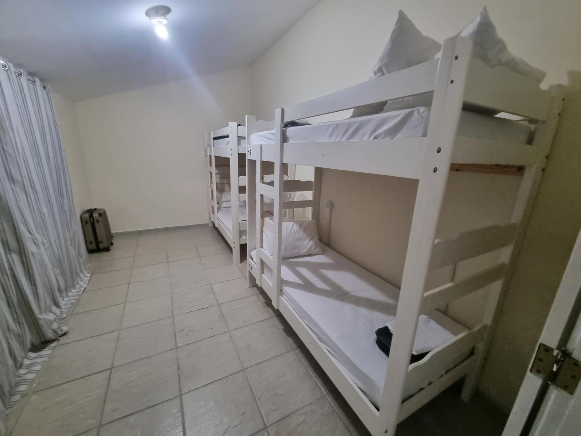 קאבו פריו Zenit Hostel Da Cris מראה חיצוני תמונה
